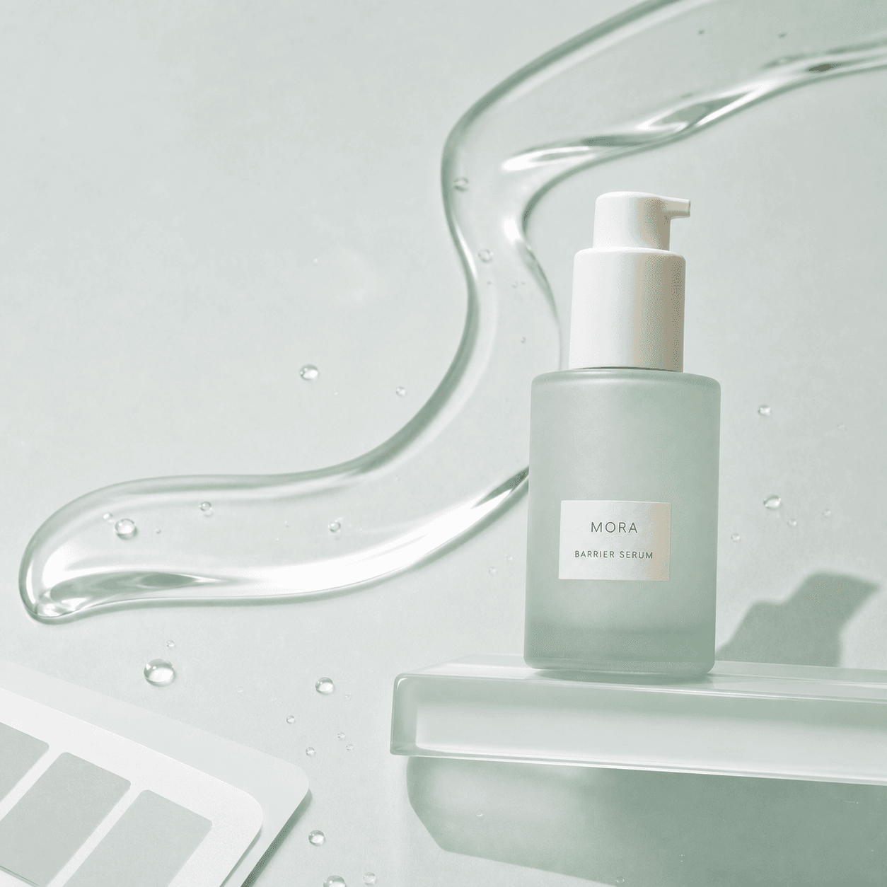 Adlume concept of the same fictional MORA bottle in a texture demonstration scene